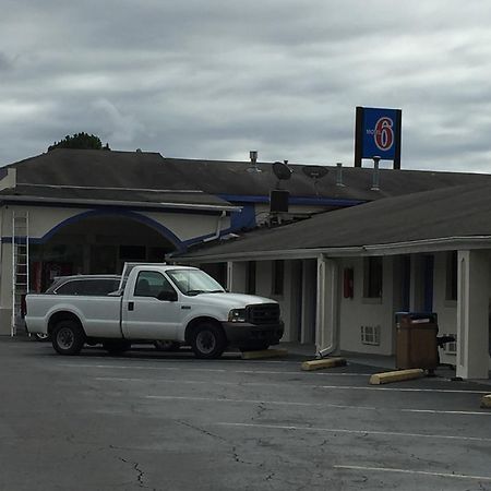 Motel 6 Calera Exterior photo