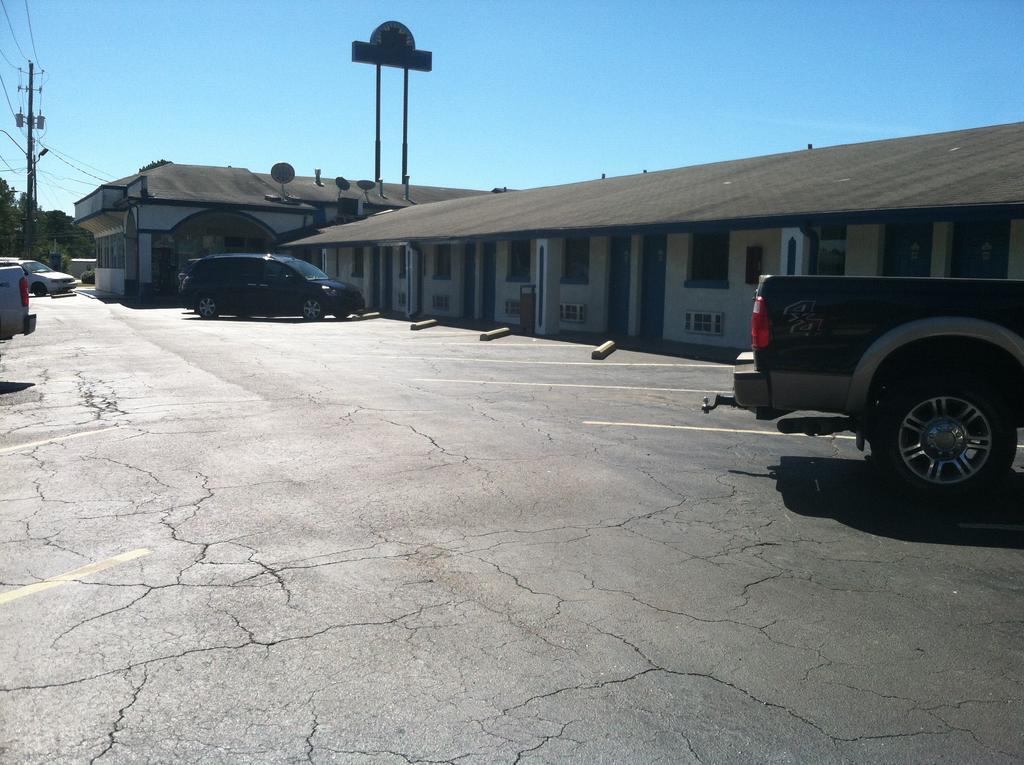 Motel 6 Calera Exterior photo