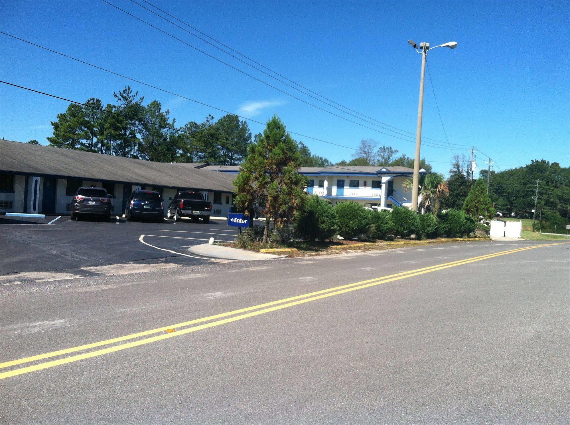 Motel 6 Calera Exterior photo